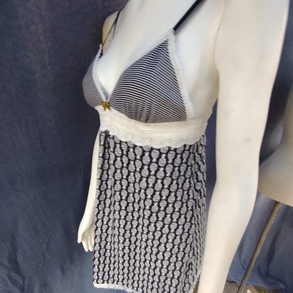 Kensie top Medium - Picture 3 of 15